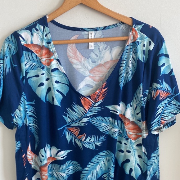 Emerald Boutique Teal blue Tropical tunic v-neck Top Plus size 1X - Picture 3 of 8